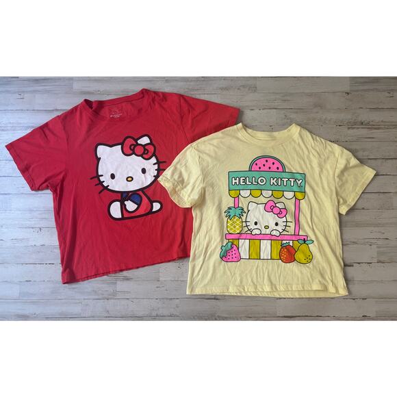 Super Cute Hello Kitty Sanrio T-shirt Tees sz M EUC - Picture 1 of 3